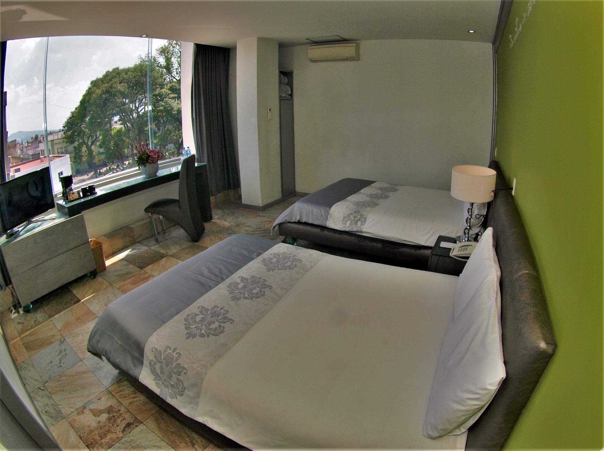 Hotel Vista Hermosa Гуадалахара Екстериор снимка