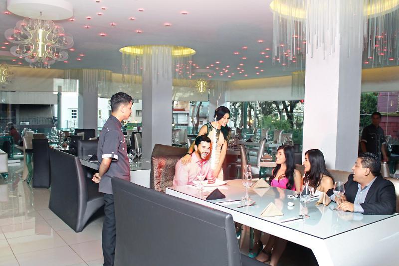 Hotel Vista Hermosa Гуадалахара Екстериор снимка